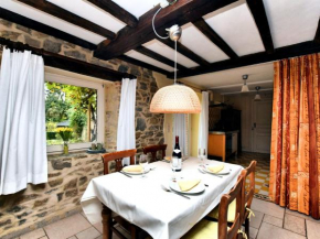 Гостиница Vintage Holiday Home in Durbuy with Terrace Garden Parking  Дюрбюи